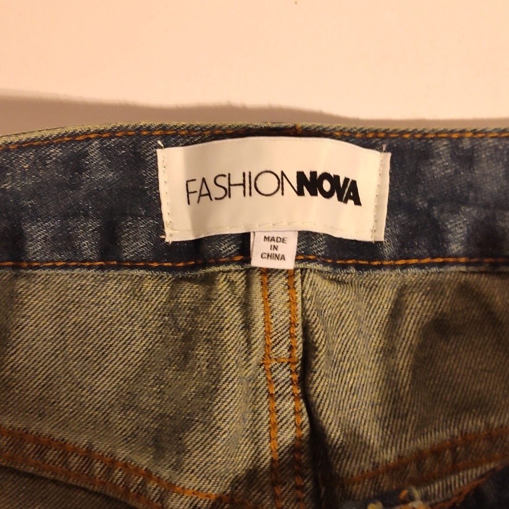 Fashion Nova Women's Size 7 Making It Work Tinted Cargo Jeans - Picture 6 of 13